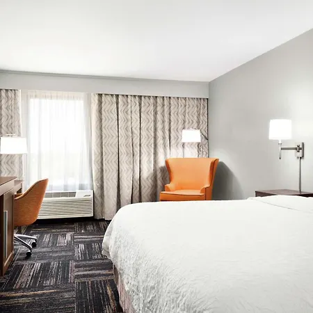 Hampton Inn Paris Exterior photo